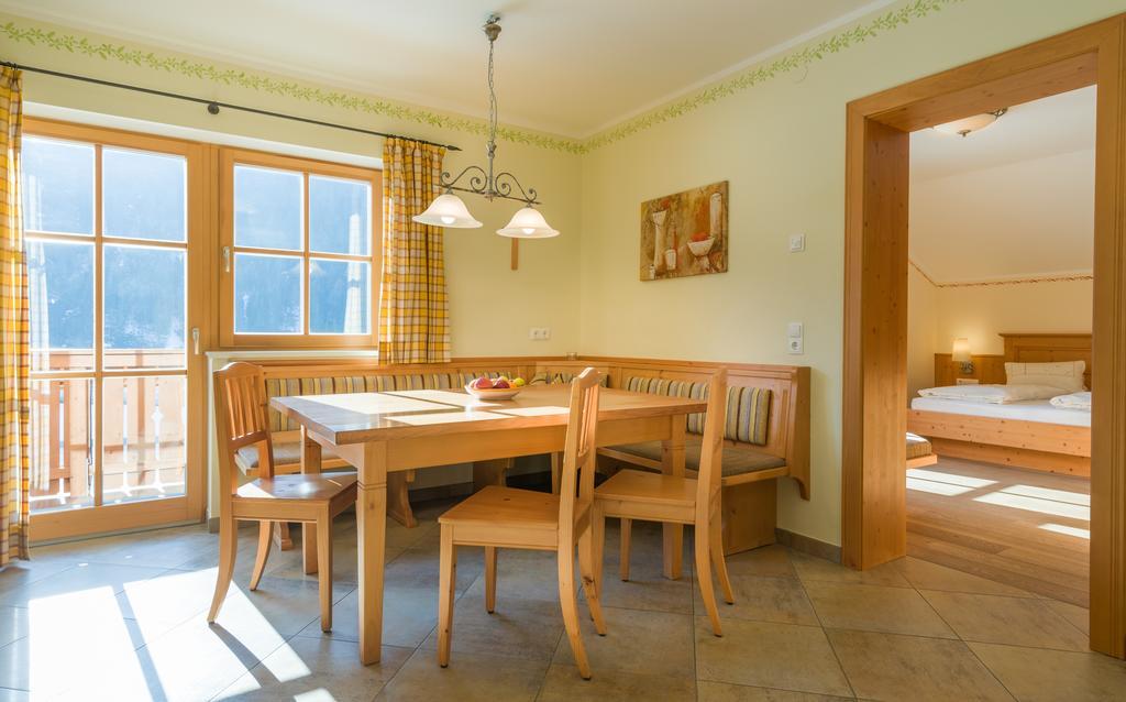 Ferienwohnungen Schwabhof Kleinarl Zimmer foto